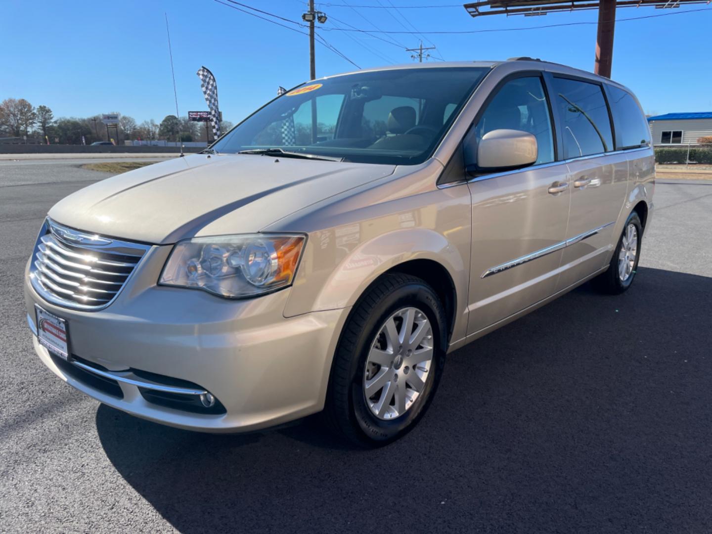 2014 Gold Chrysler Town and Country (2C4RC1BG9ER) with an V6, 3.6 Liter engine, Auto, 6-Spd AutoStick transmission, located at 8008 Warden Rd, Sherwood, AR, 72120, (501) 801-6100, 34.830078, -92.186684 - Photo#3